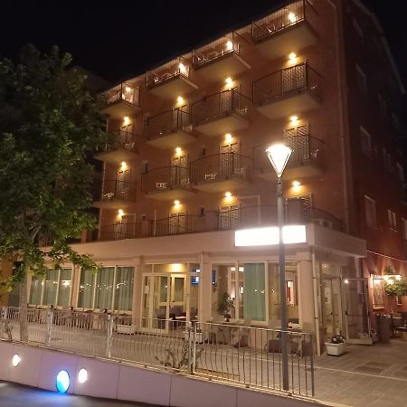Hotel Serafini Misano Adriatico Exteriér fotografie